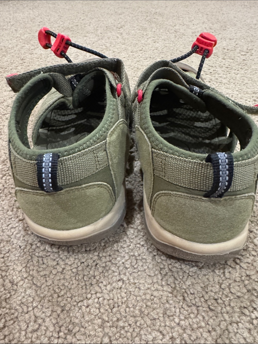 Keen Newport H2 - Big Kids size 7 - Picture 5 of 5